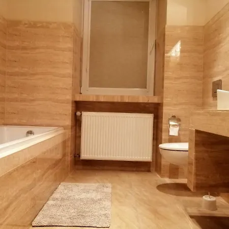Apartament Lägenhet Koło